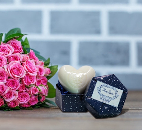 Natural Aroma & Pure Vegetable – Heart Soap